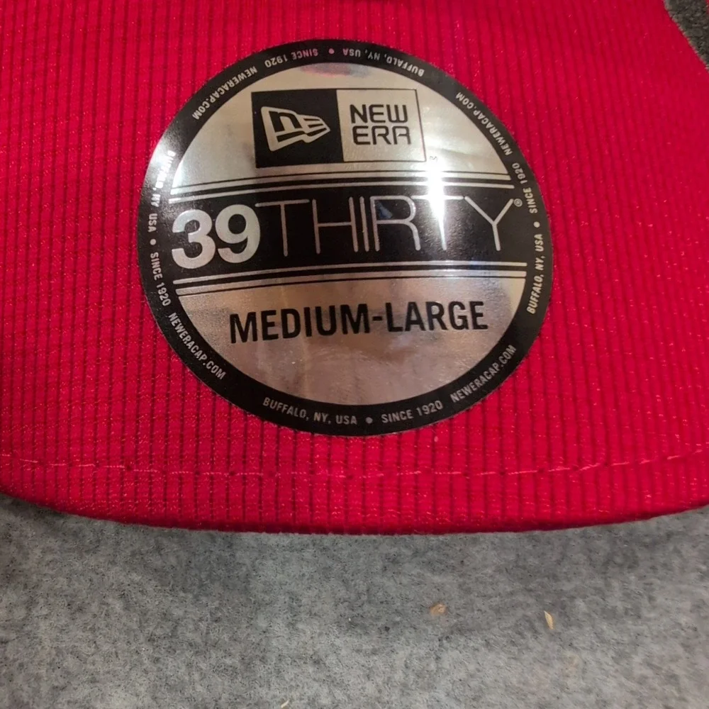 New Era 39THIRTY‎ Tampa Bay Buccaneers NFL Hat Red Stretch Fit M/L 2021 Sideline